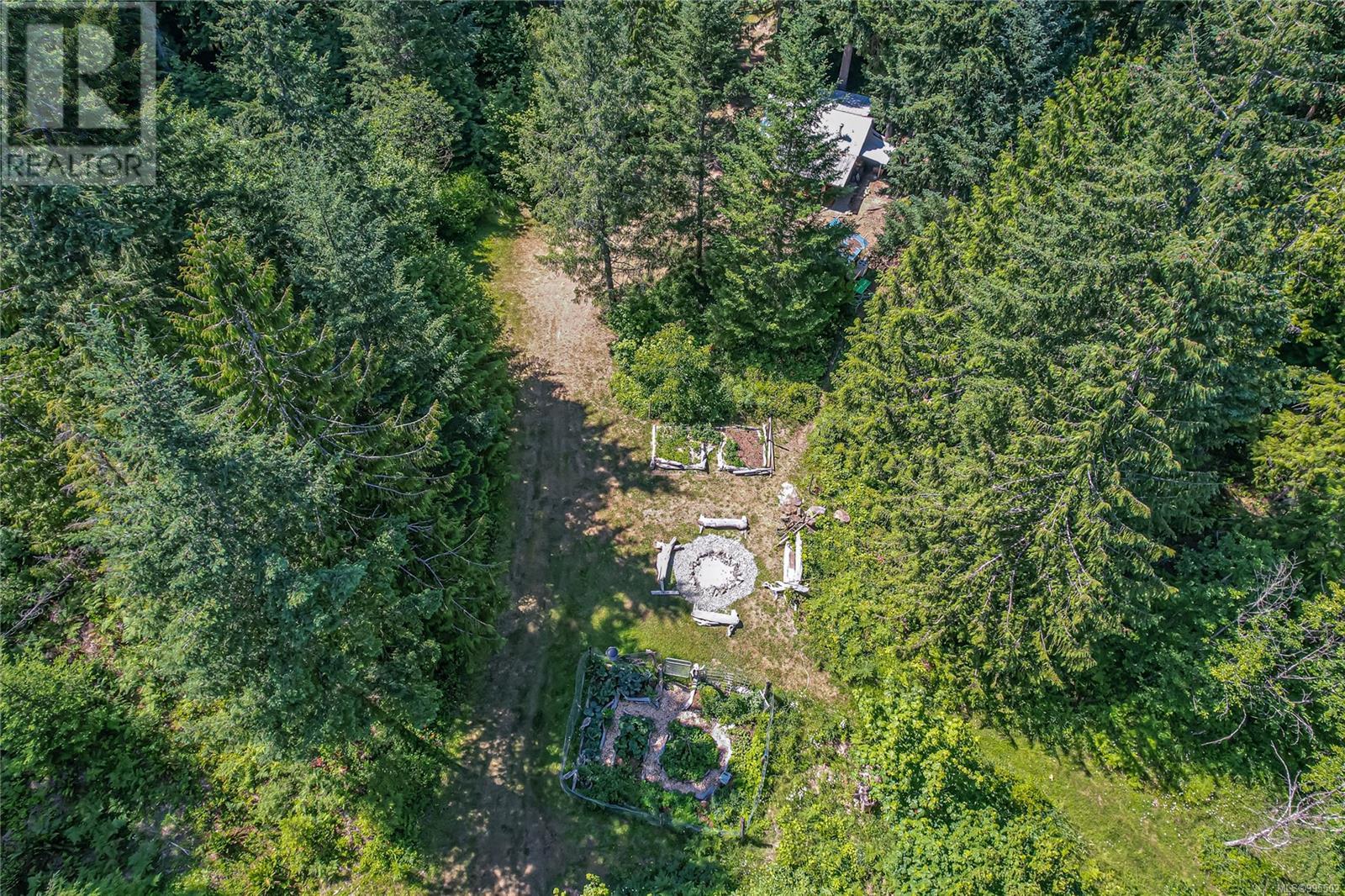 5970 Stoltze Rd, Duncan