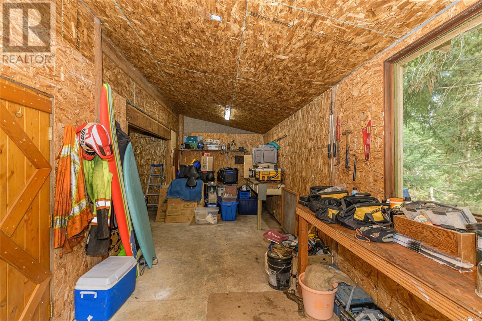 5970 Stoltze Rd, Duncan