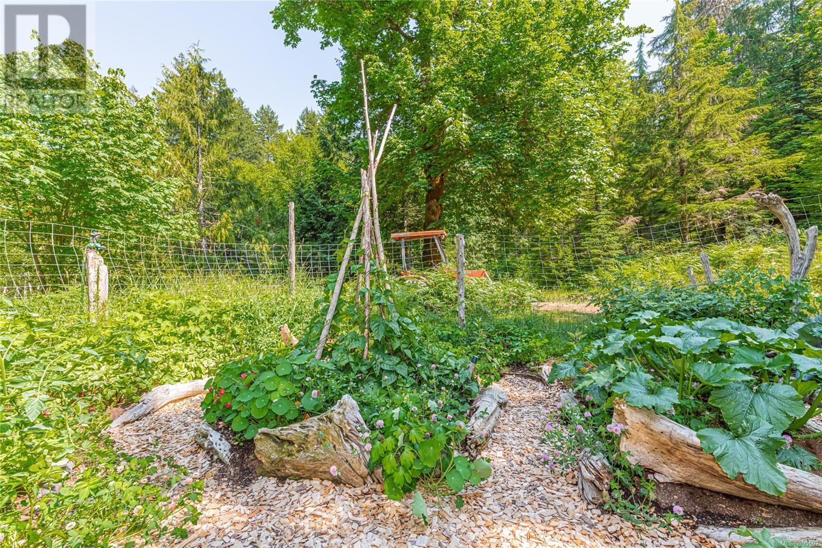 5970 Stoltze Rd, Duncan