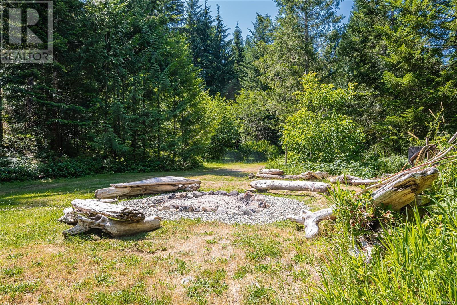 5970 Stoltze Rd, Duncan