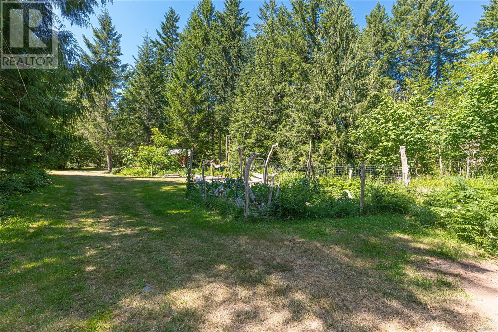 5970 Stoltze Rd, Duncan