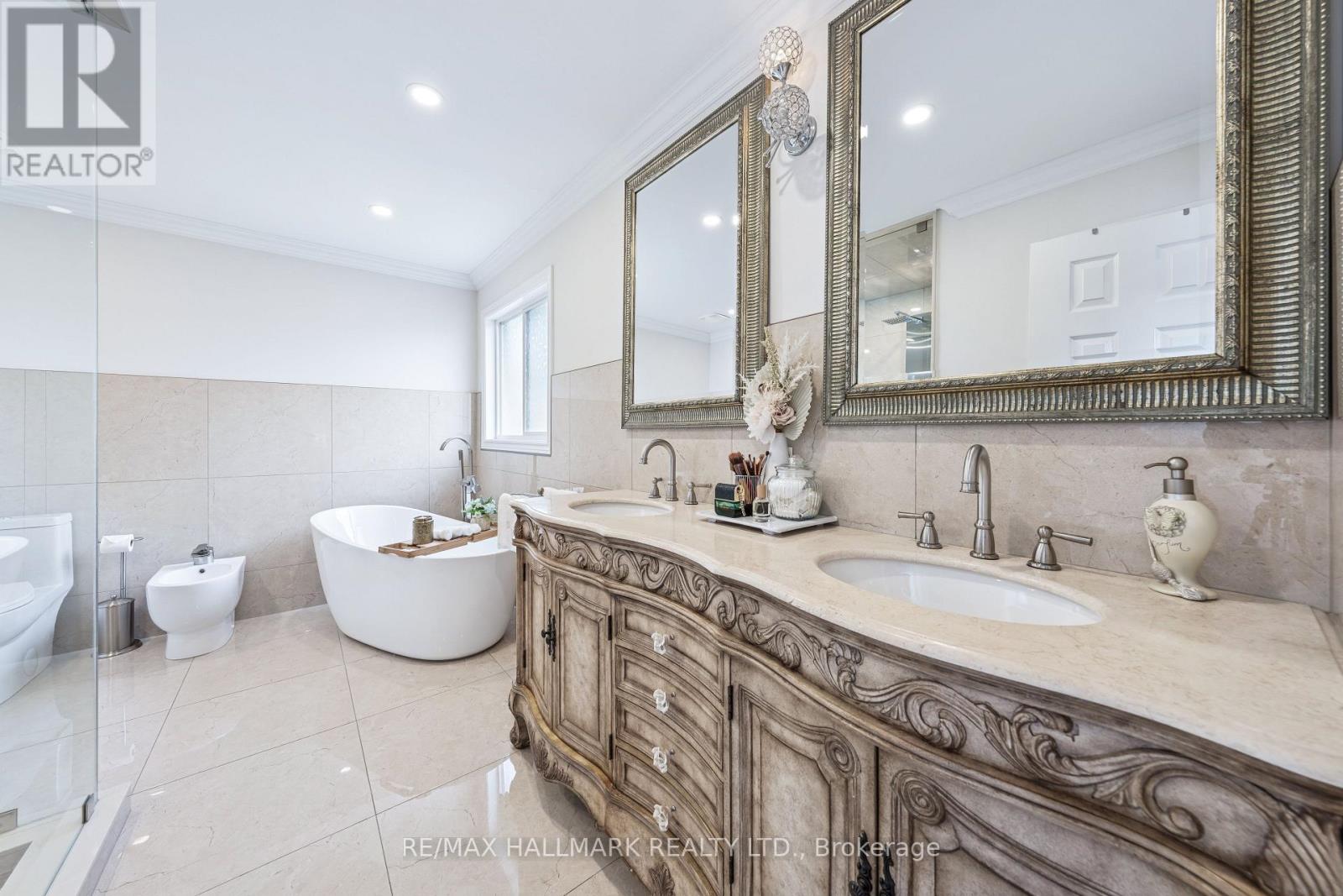 Single Family House for Sale in  VANGUARD ROAD Vaughan (Patterson) 