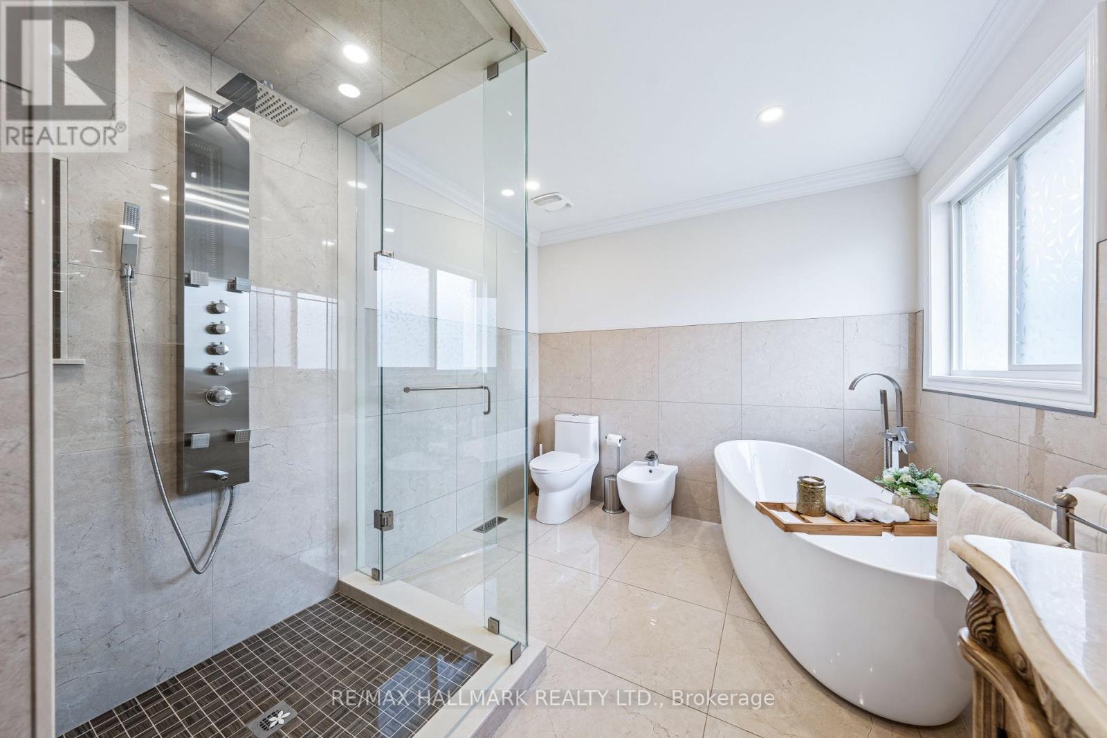 Single Family House for Sale in  VANGUARD ROAD Vaughan (Patterson) 