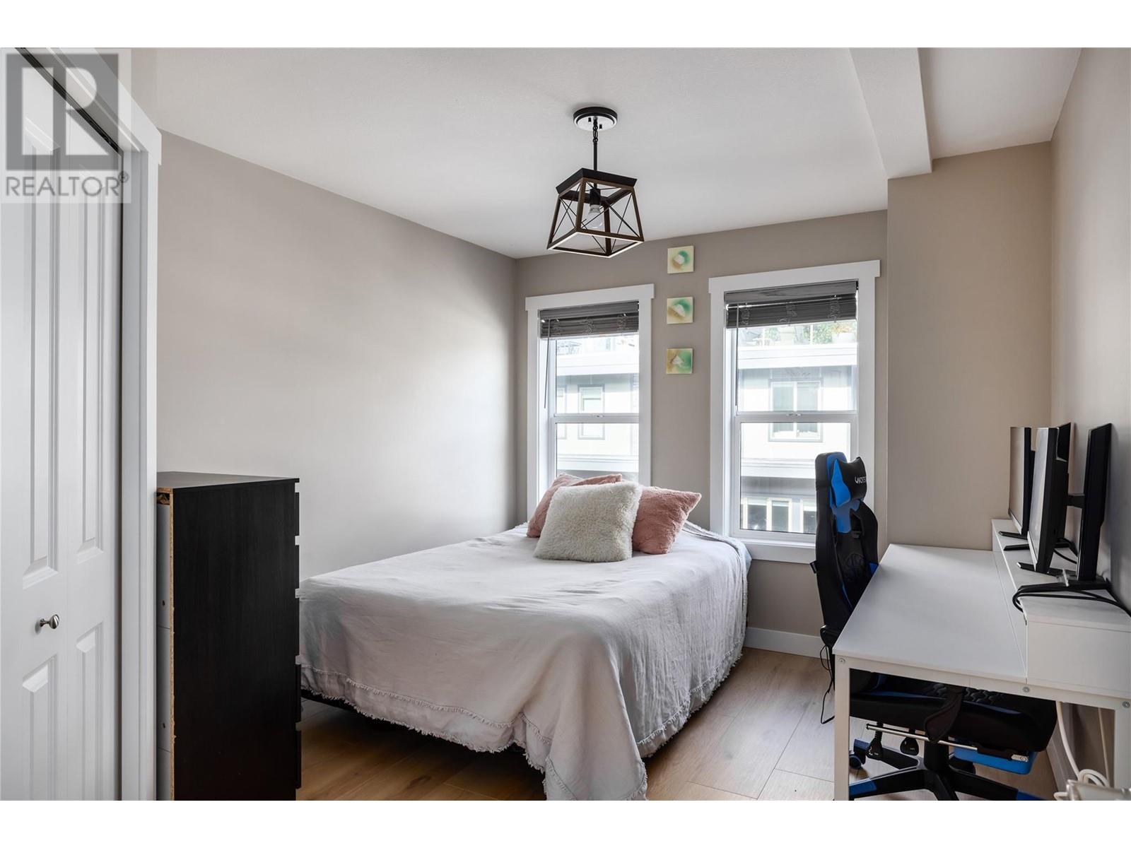 #13 2893 ROBINSON ROAD - Image 20