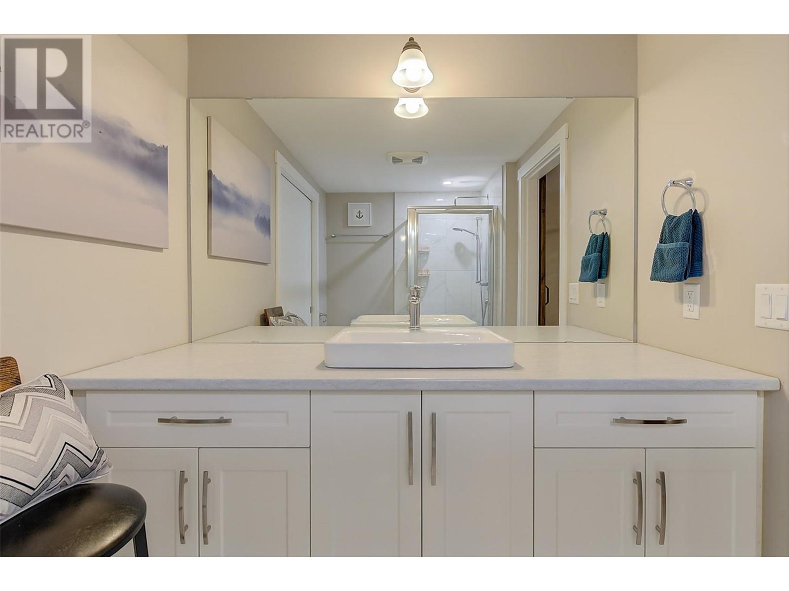 #13 2893 ROBINSON ROAD - Image 23