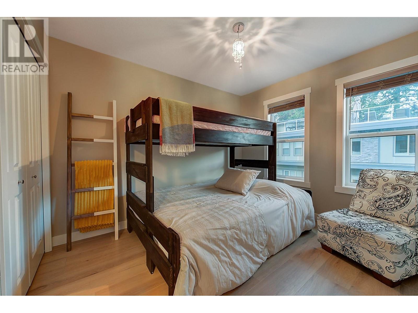 #13 2893 ROBINSON ROAD - Image 25