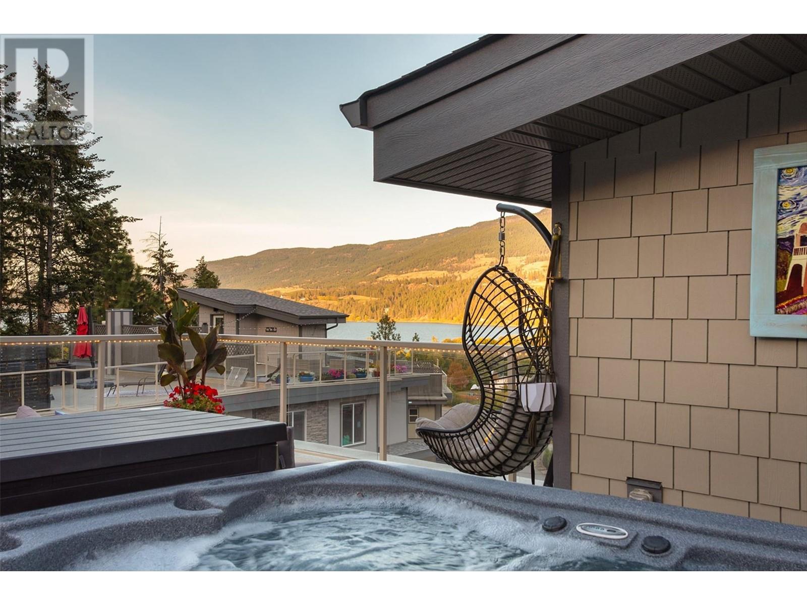 #13 2893 ROBINSON ROAD - Image 36