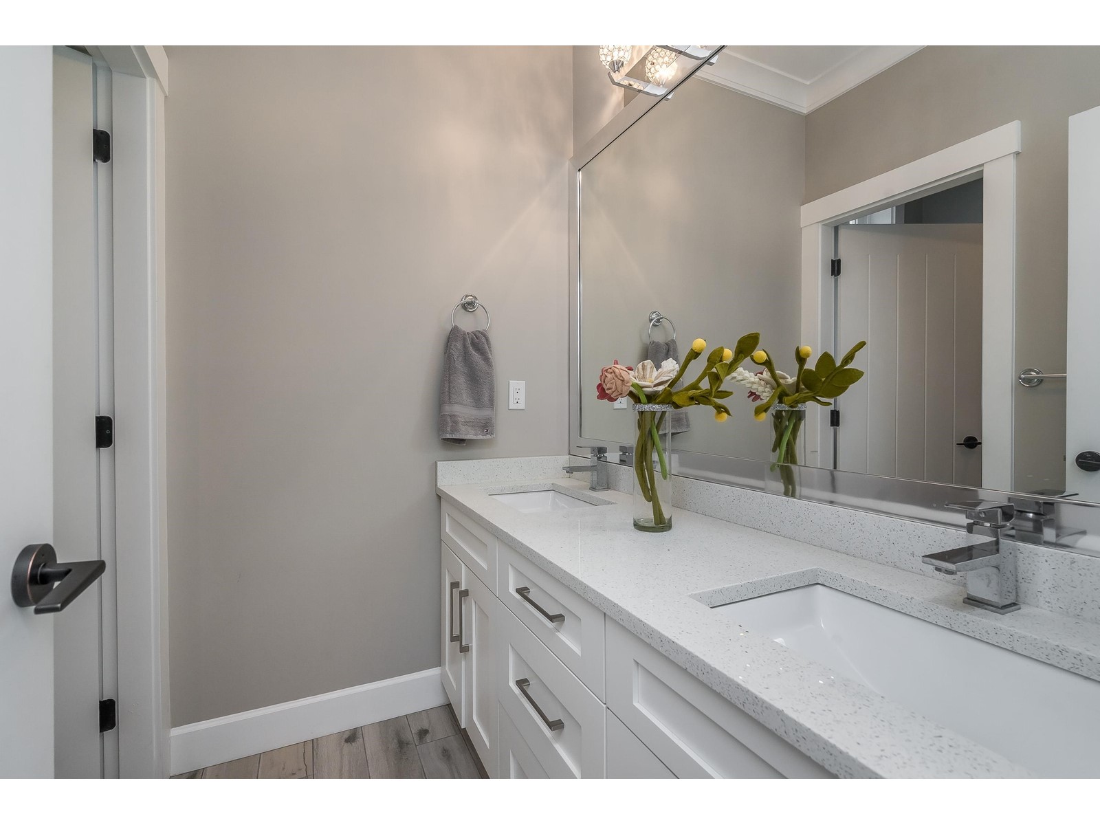 11 1426 FINLAY STREET, White Rock real estate listing R2978064