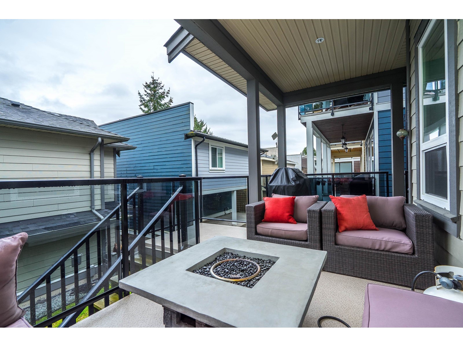 11 1426 FINLAY STREET, White Rock real estate listing R2978064