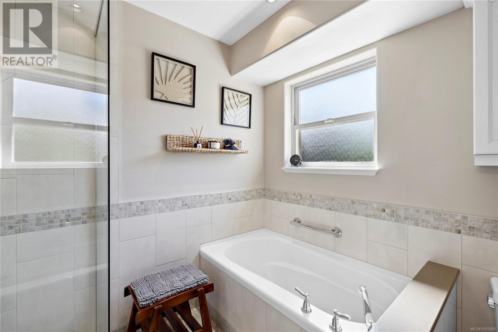 Photo 30 of 5331 Bayshore Dr, Nanaimo BC