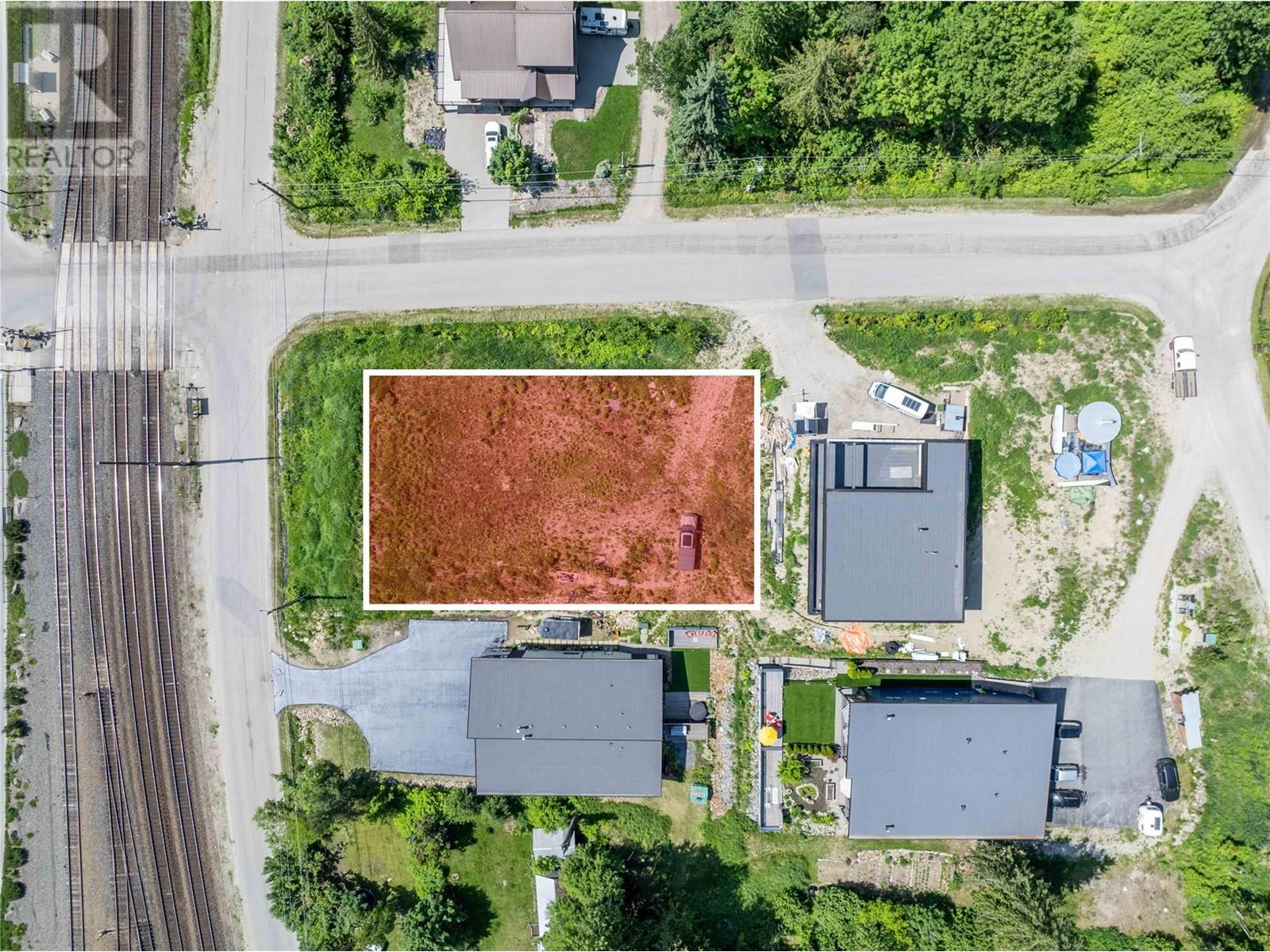 98 Track Street, Revelstoke