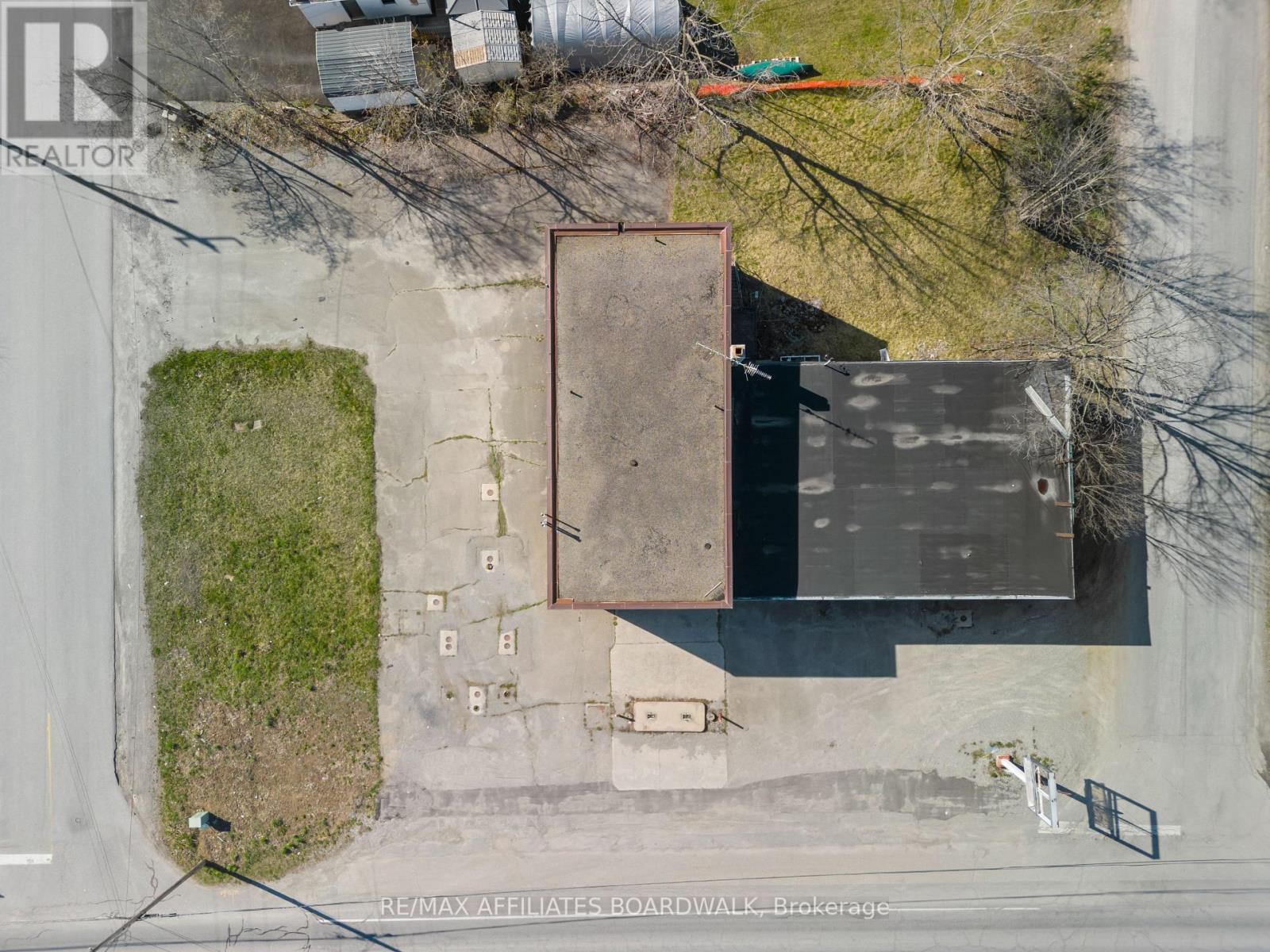 Photo 4 of 7526 Roger Stevens Drive S, Smiths Falls ON