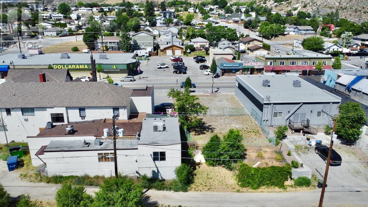 6363 & 6365 Main Street, Oliver
