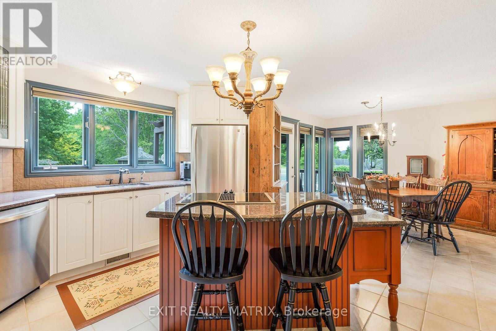 Photo 7 of 882 Du Castor Road, The Nation ON