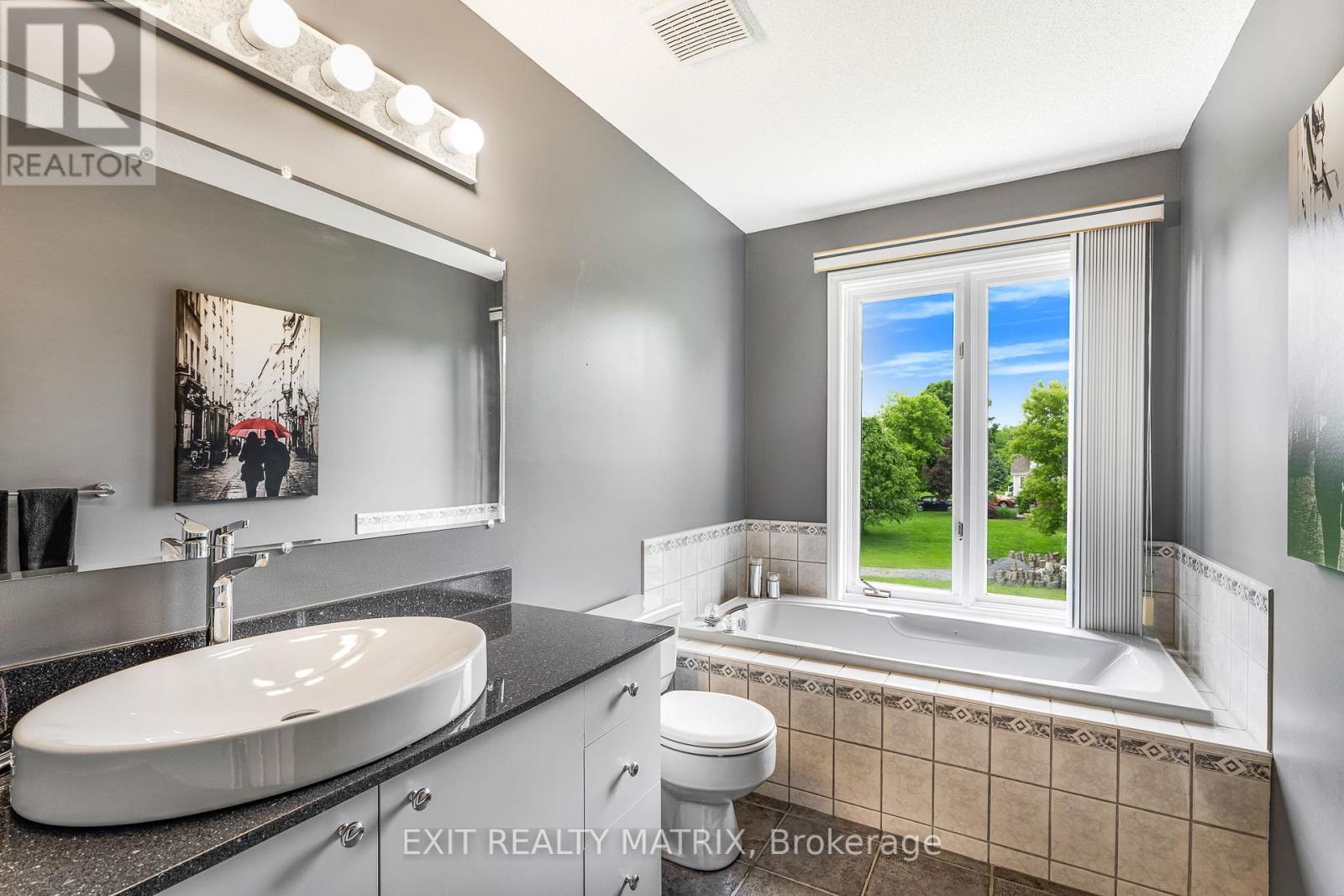 Photo 26 of 882 Du Castor Road, The Nation ON
