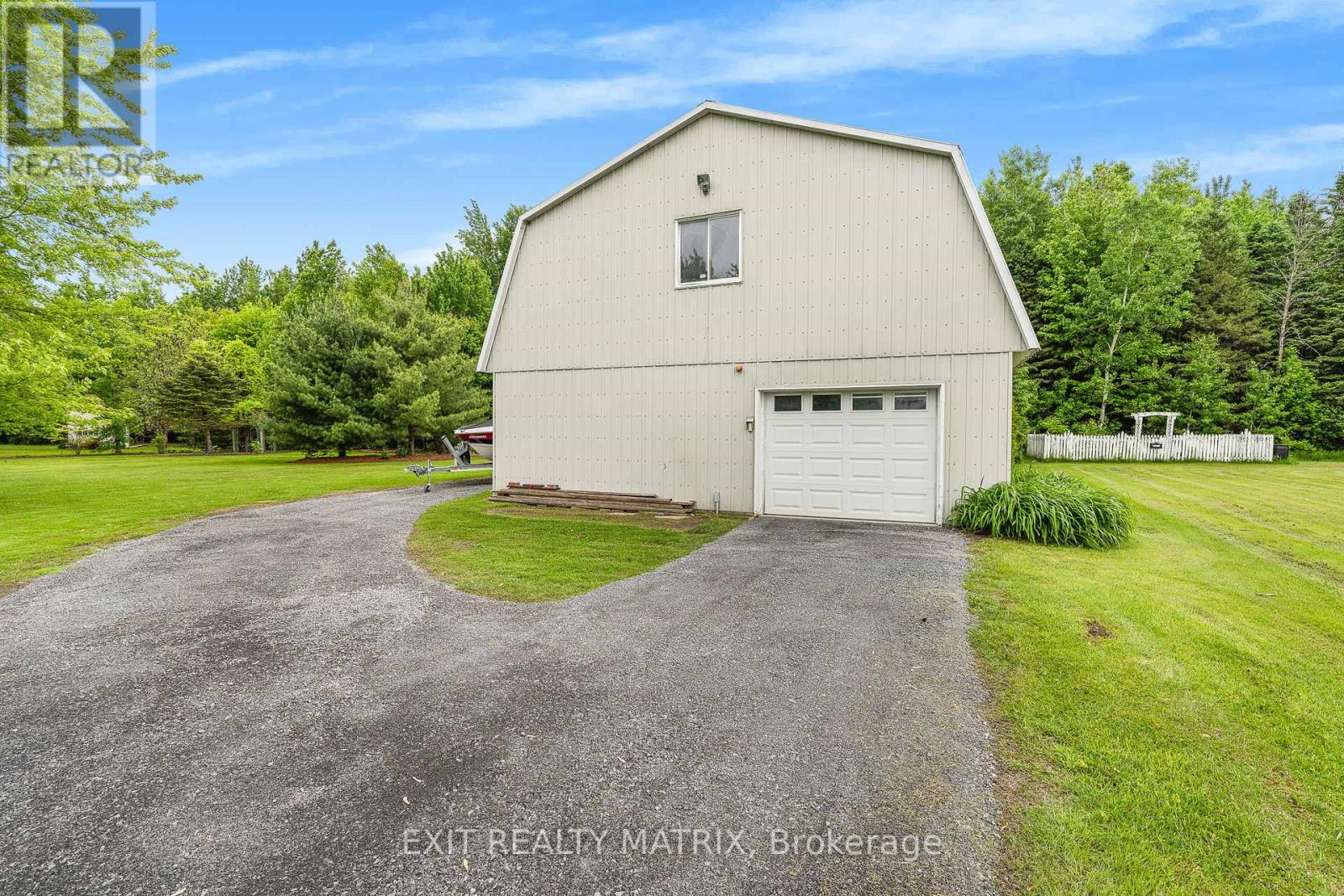 Photo 12 of 882 Du Castor Road, The Nation ON