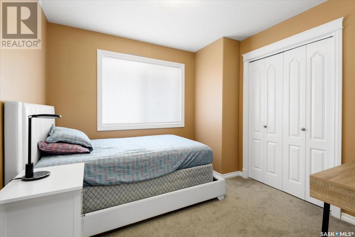Single Family House 2 Level for Sale in  Lepine ROAD E Regina 