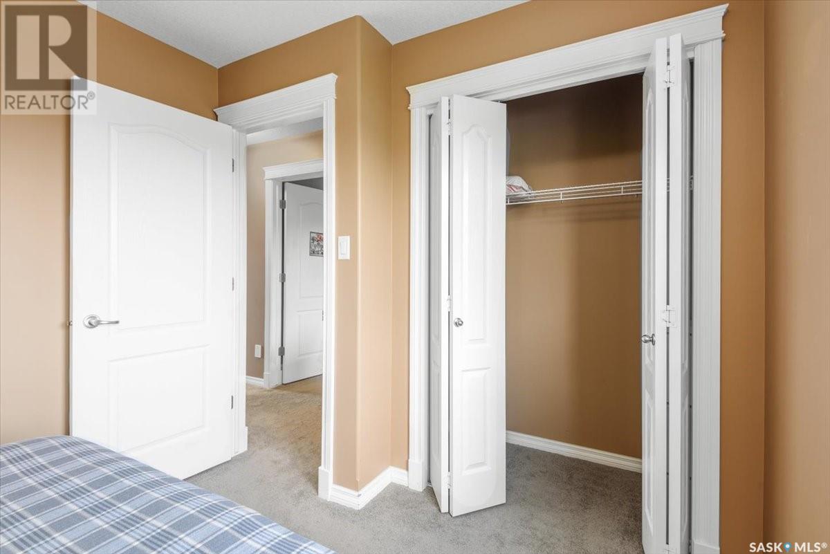 Single Family House 2 Level for Sale in  Lepine ROAD E Regina 