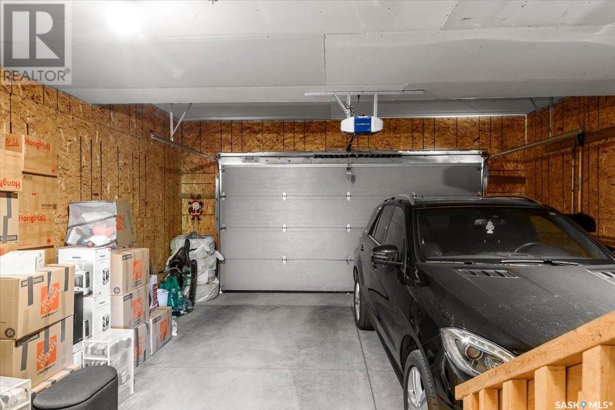 Single Family House 2 Level for Sale in  Lepine ROAD E Regina 