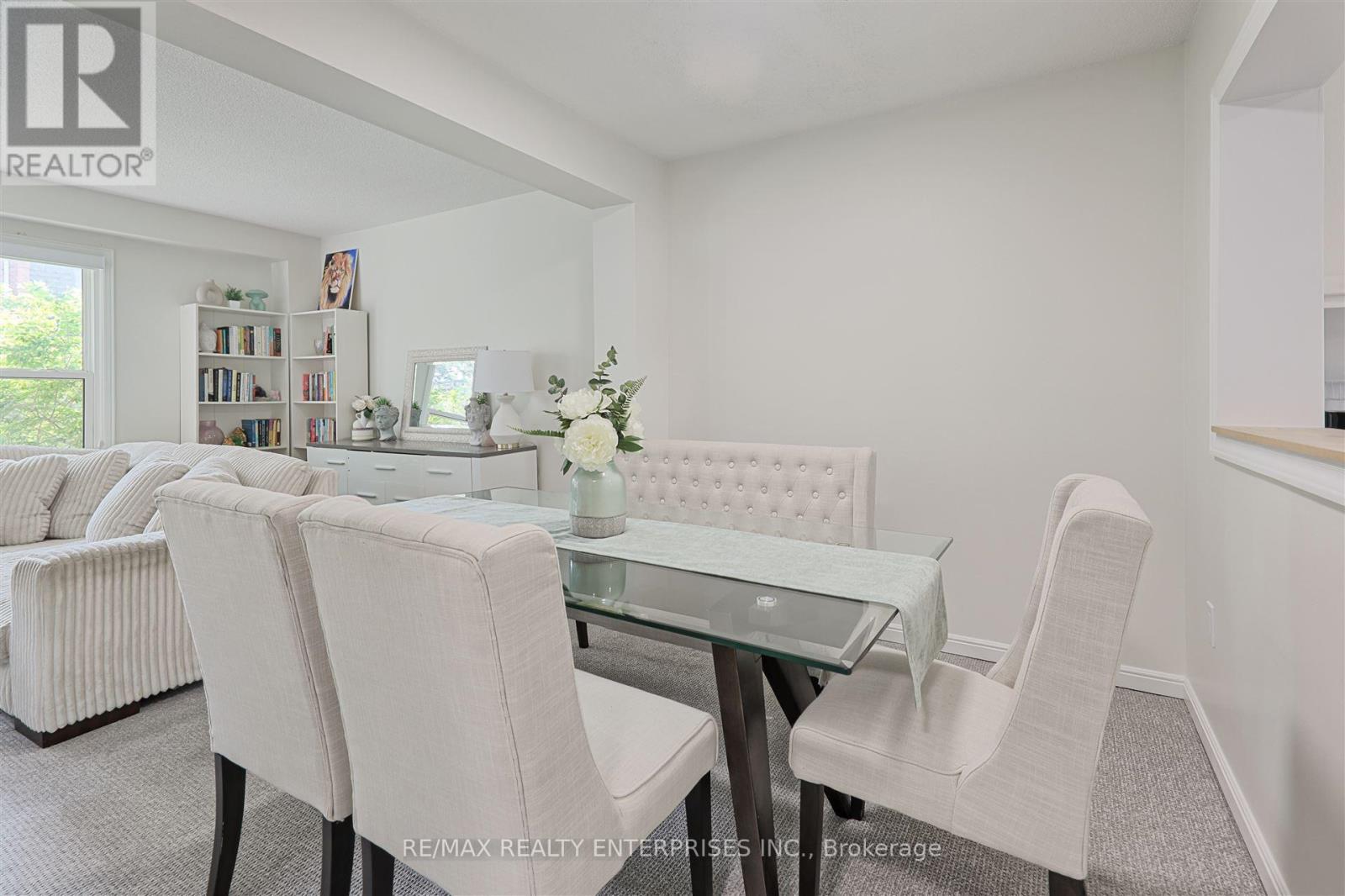 Photo 11 of 99 333 Meadows Boulevard, Mississauga ON