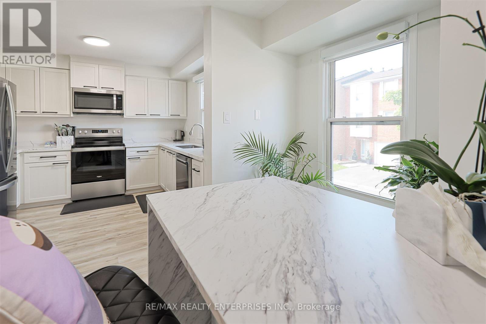 Photo 21 of 99 333 Meadows Boulevard, Mississauga ON