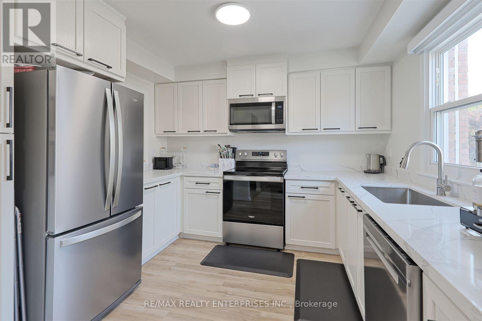 Photo 14 of 99 333 Meadows Boulevard, Mississauga ON
