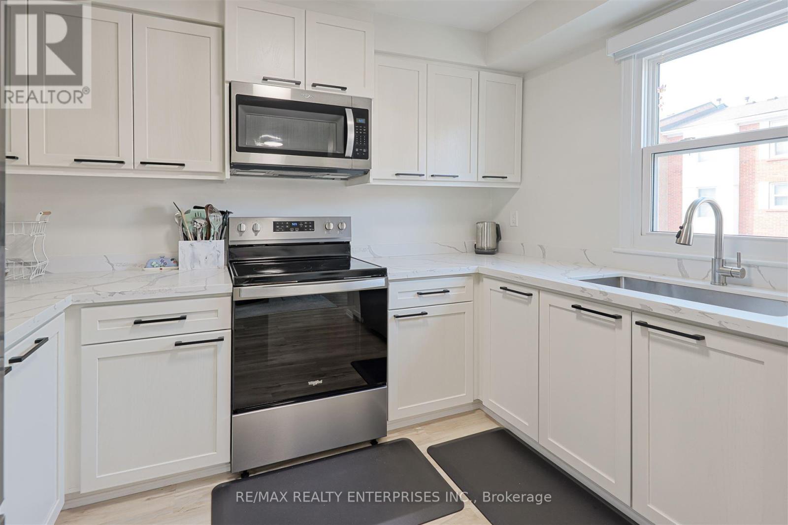 Photo 20 of 99 333 Meadows Boulevard, Mississauga ON