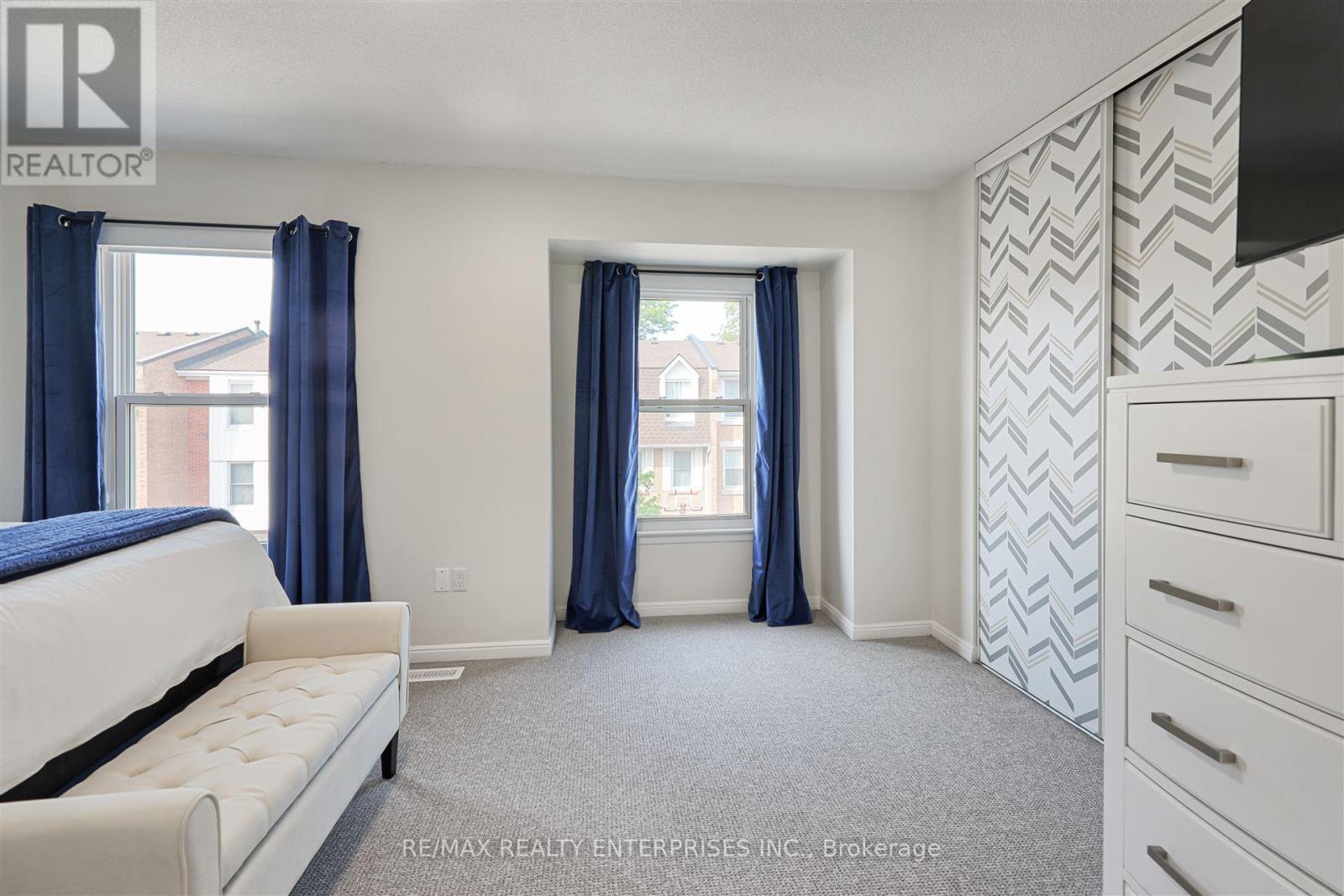 Photo 8 of 99 333 Meadows Boulevard, Mississauga ON