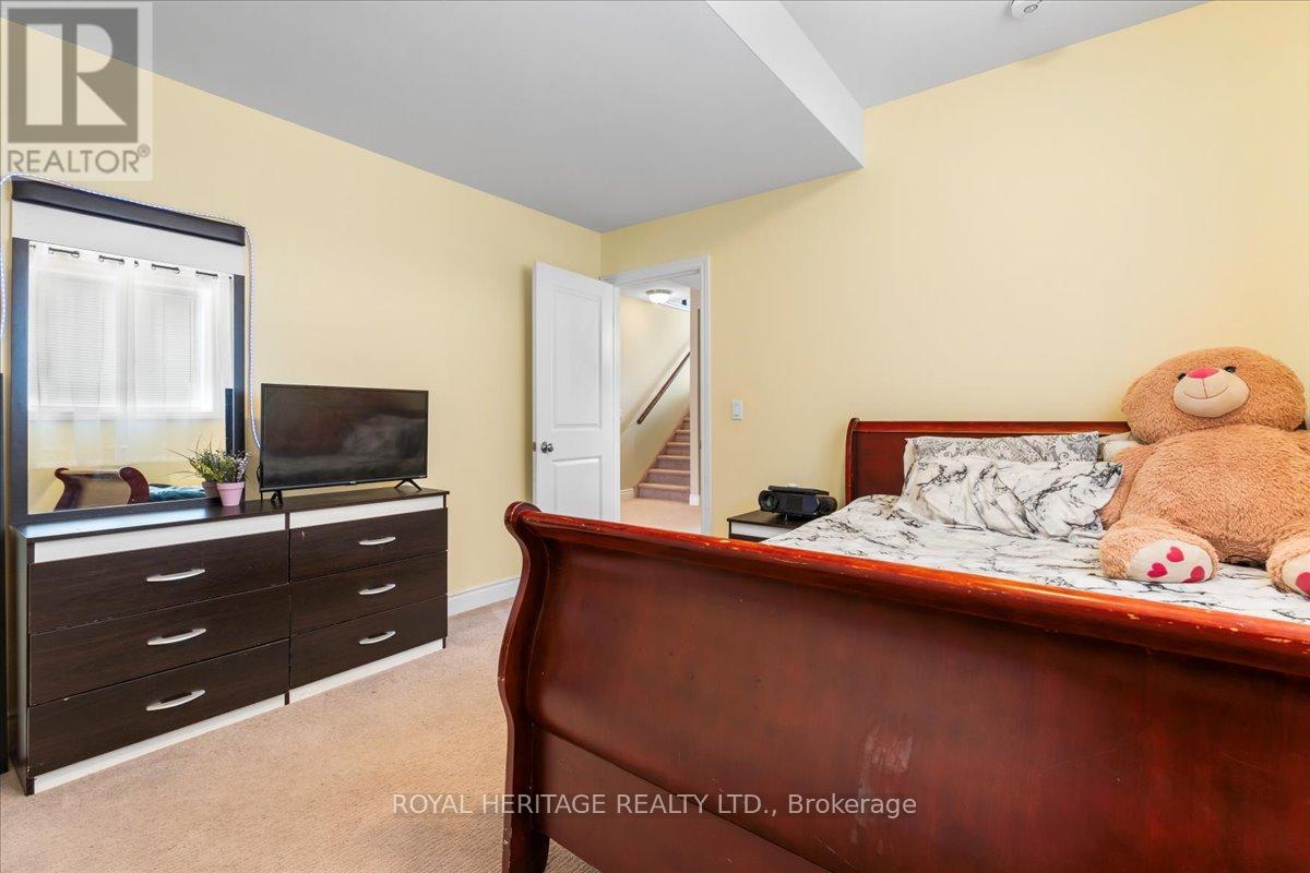 Photo 4 of 16 Cypress Drive, Belleville ON
