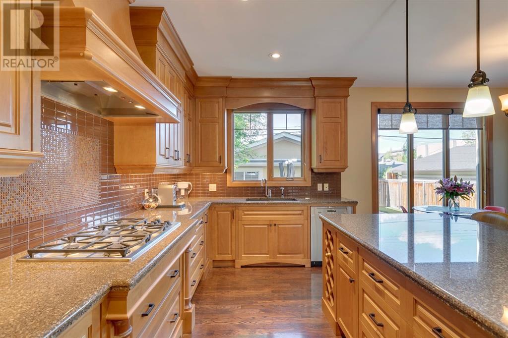 Single Family House for Sale in   Avenue NW West Hillhurst Calgary 
