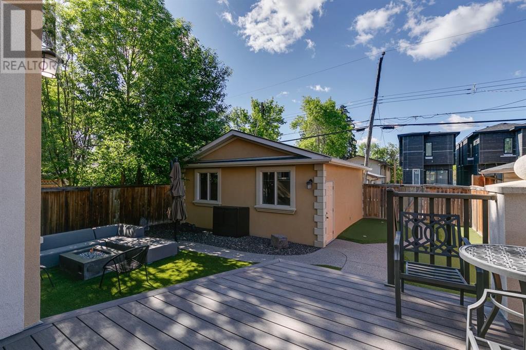 Single Family House for Sale in   Avenue NW West Hillhurst Calgary 