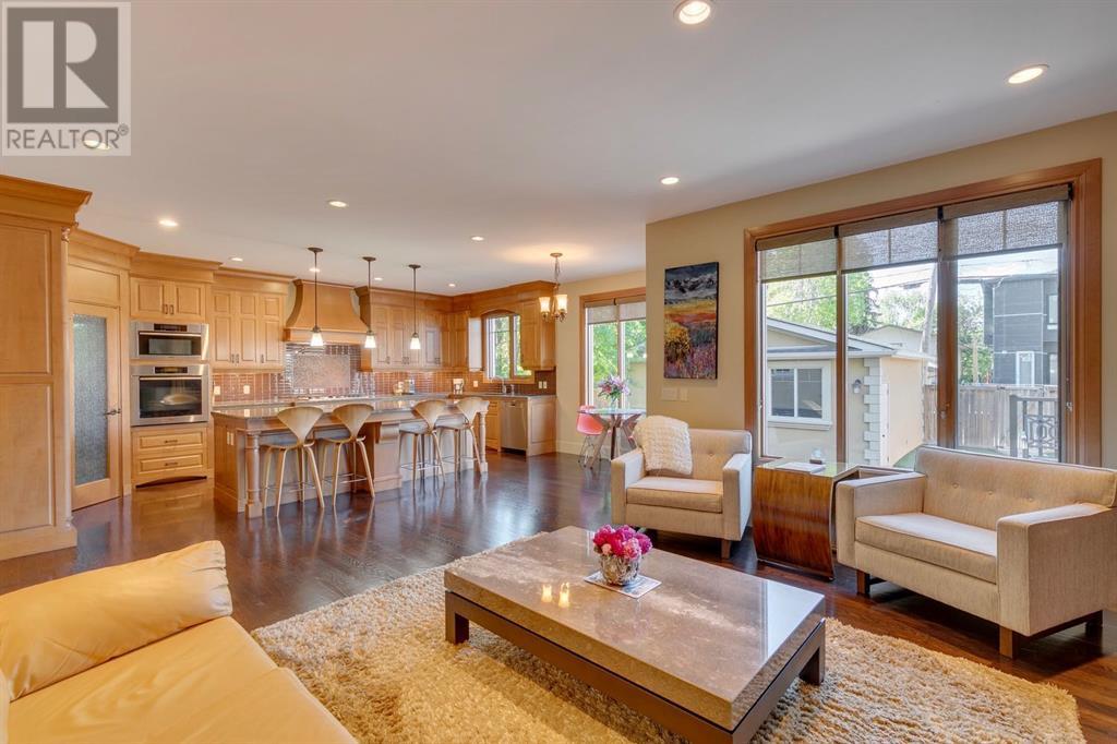 Single Family House for Sale in   Avenue NW West Hillhurst Calgary 