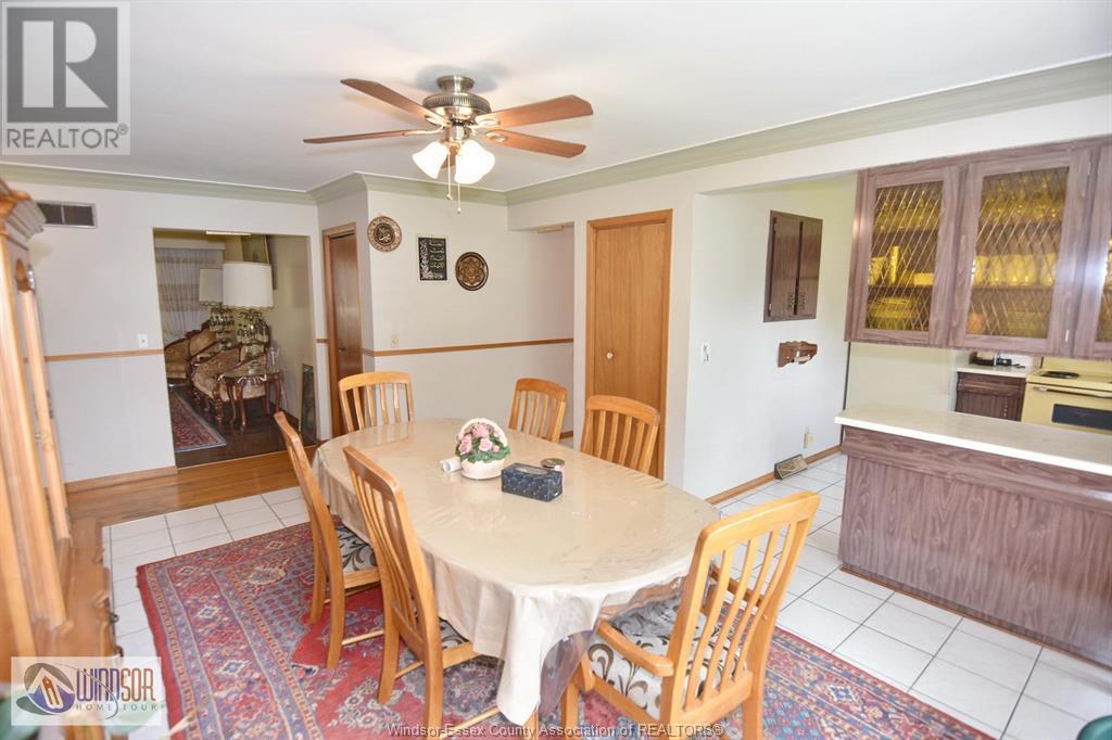 Photo 12 of 1464 Roxborough, Windsor ON