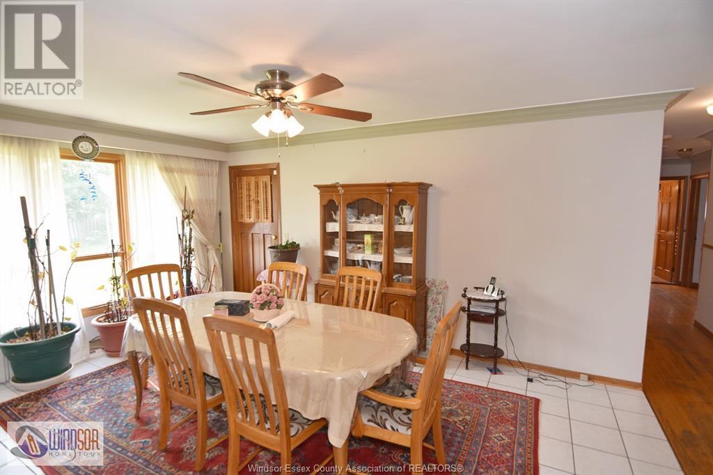 Photo 11 of 1464 Roxborough, Windsor ON