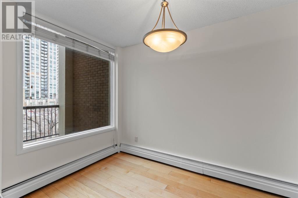 Single Family House Multi-level for Sale in    Avenue SW Beltline Calgary 