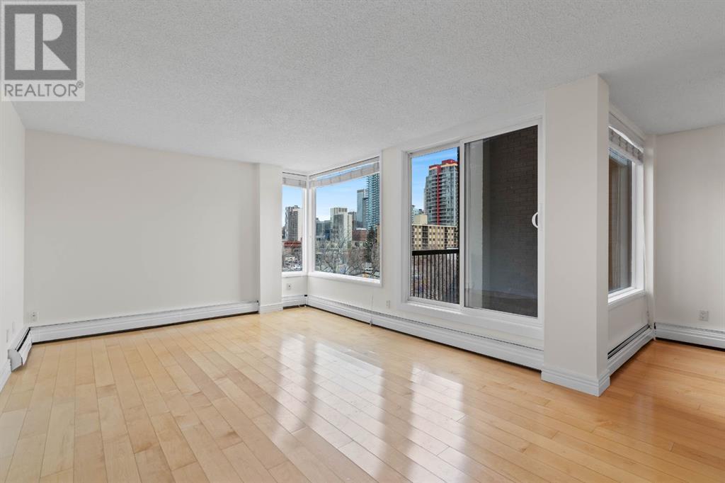 Single Family House Multi-level for Sale in    Avenue SW Beltline Calgary 
