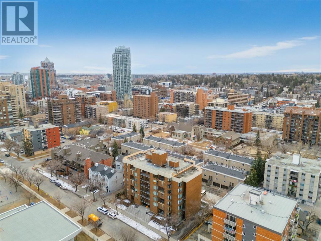 Single Family House Multi-level for Sale in    Avenue SW Beltline Calgary 