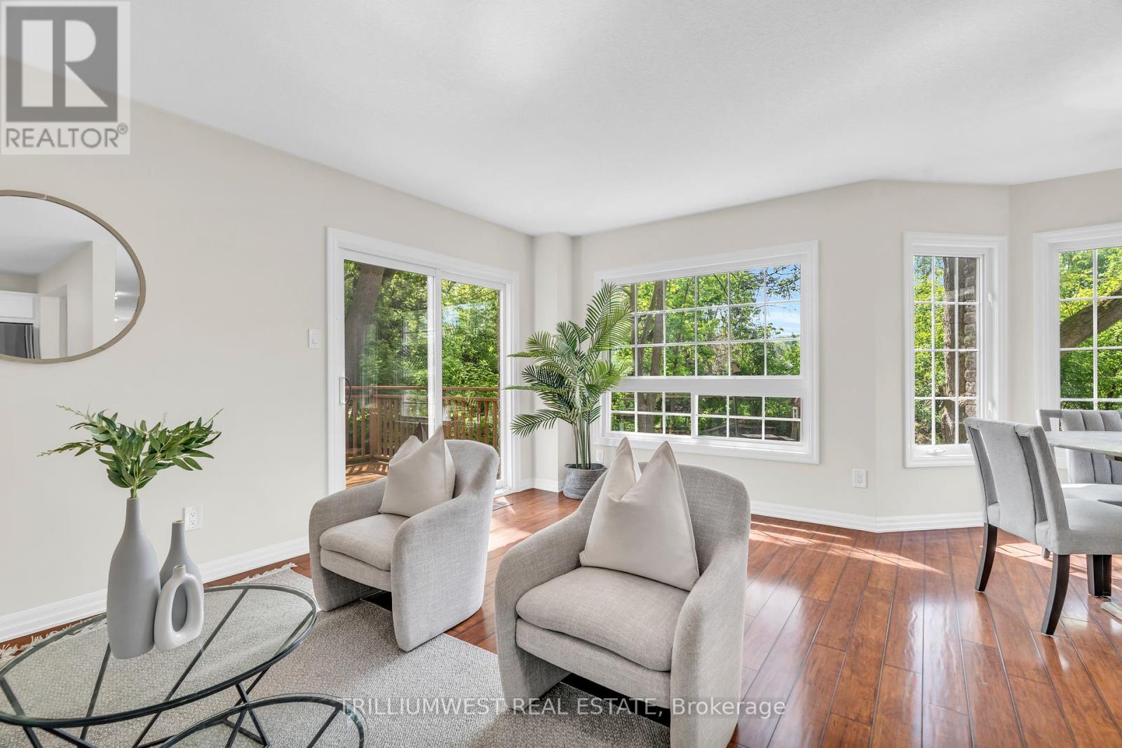 Photo 17 of 35 105 Pinnacle Drive, Kitchener ON