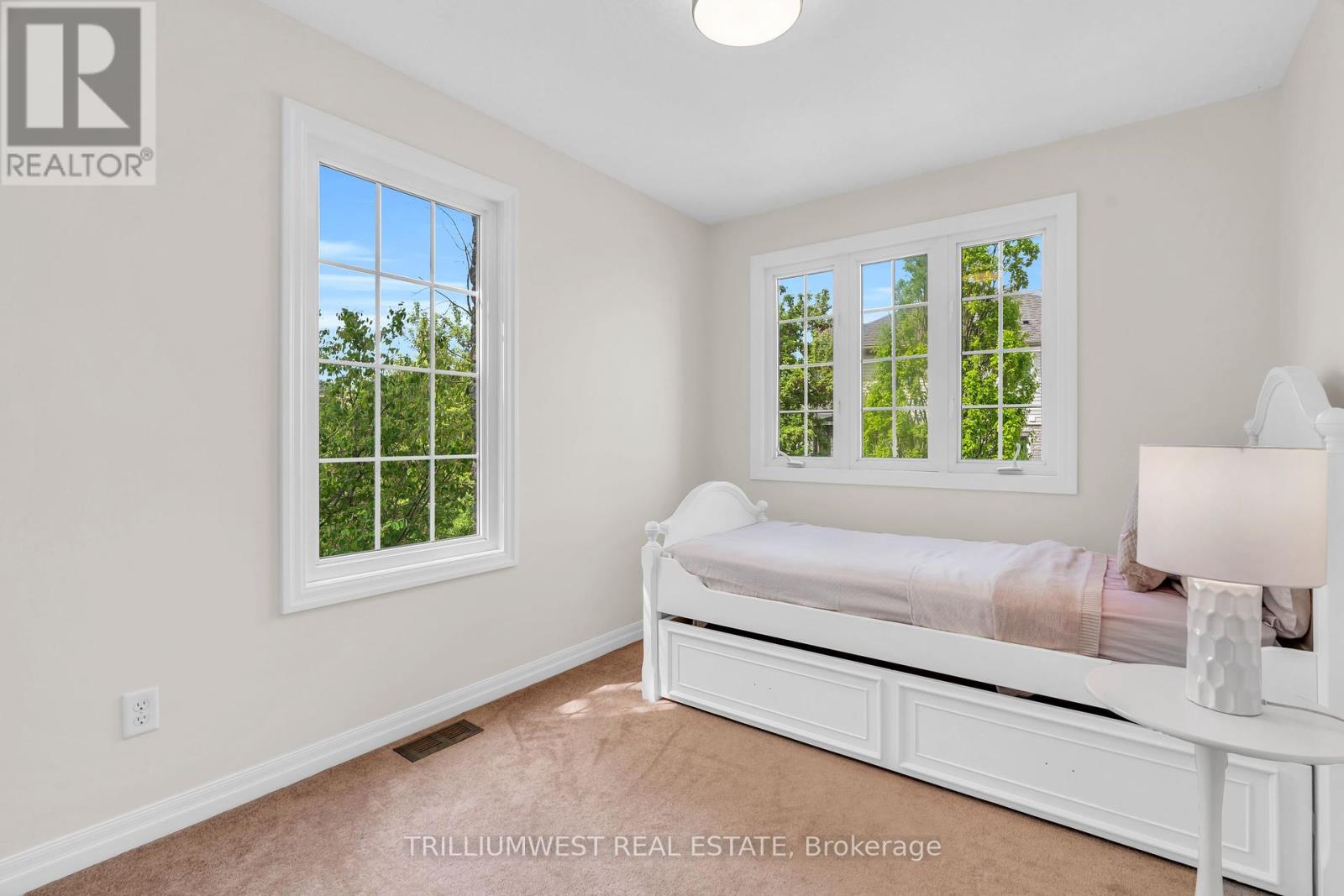 Photo 19 of 35 105 Pinnacle Drive, Kitchener ON