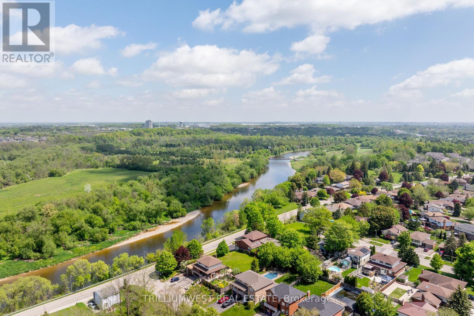 Photo 46 of 35 105 Pinnacle Drive, Kitchener ON