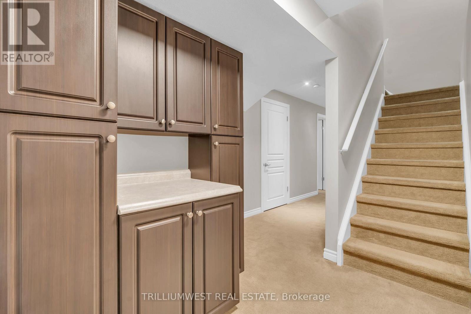 Photo 30 of 35 105 Pinnacle Drive, Kitchener ON