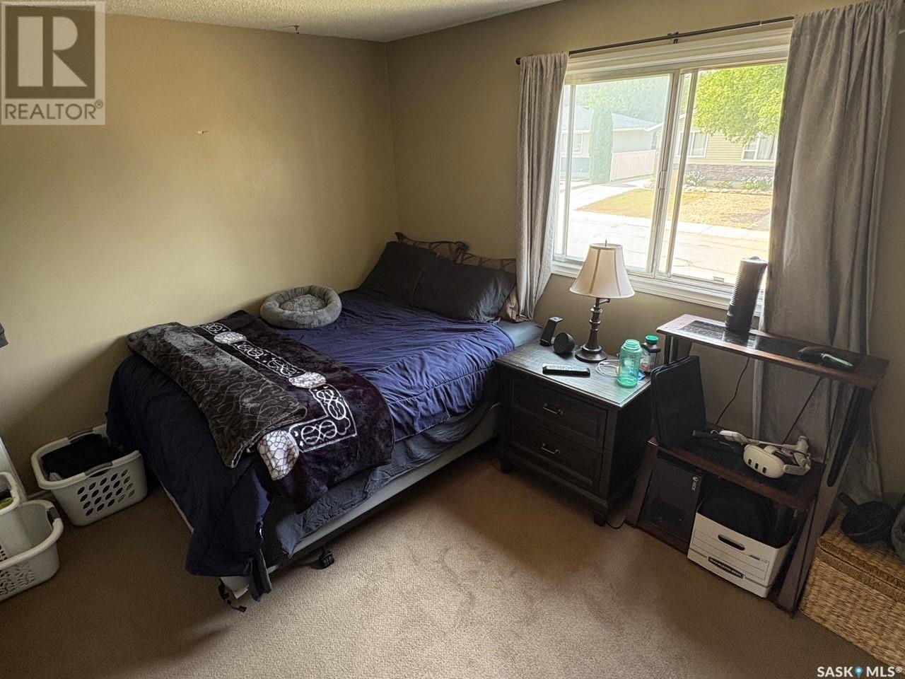 Photo 2 of 10 176 Acadia Court, Saskatoon SK