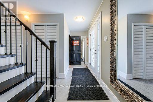 Photo 9 of 3252 15th Side Road, New Tecumseth ON