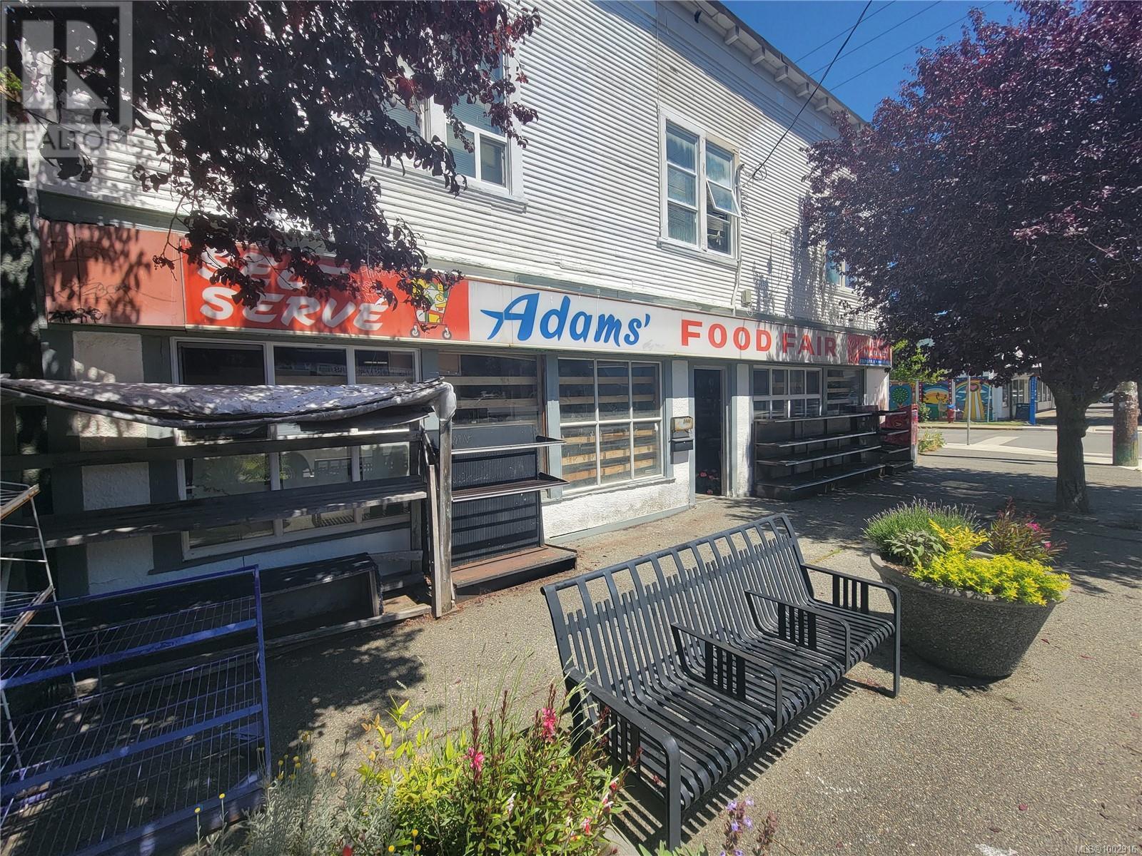  1442 Haultain Street, Victoria