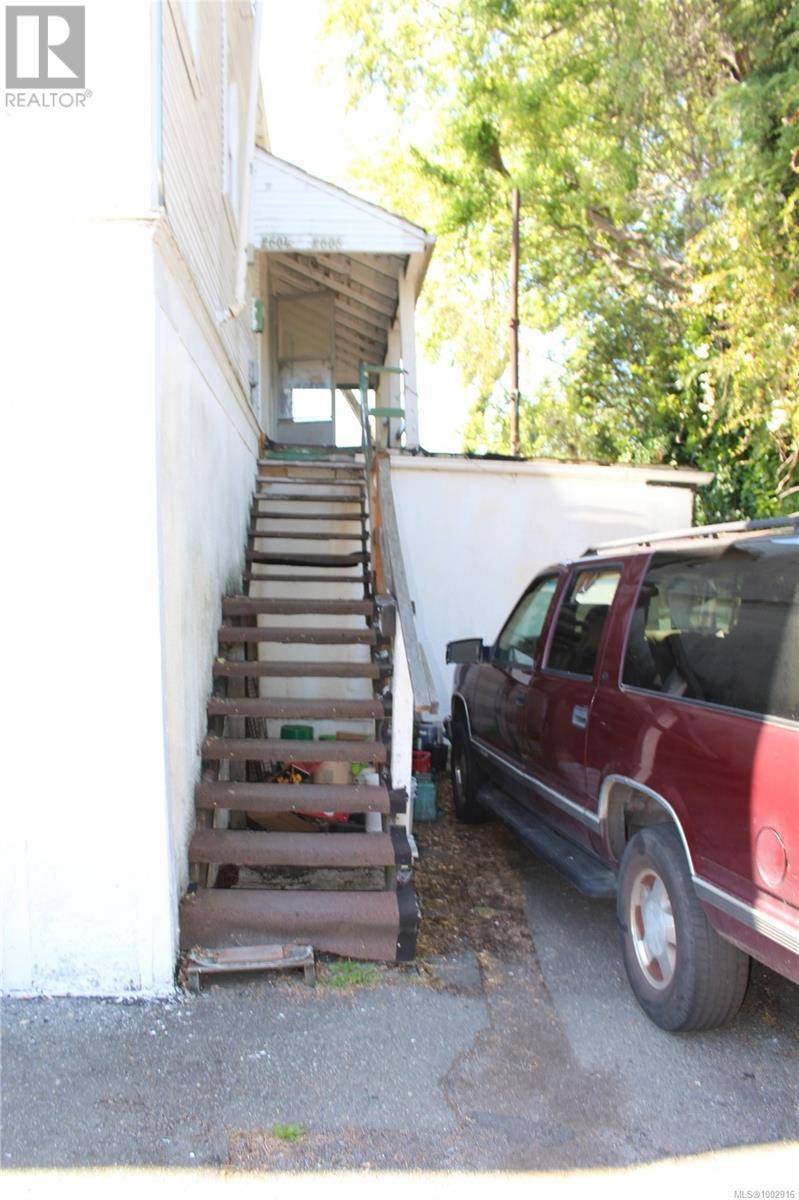  1442 Haultain Street, Victoria
