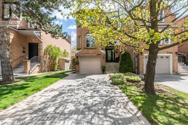 Photo 3 of 2099 Blacksmith Lane, Oakville ON