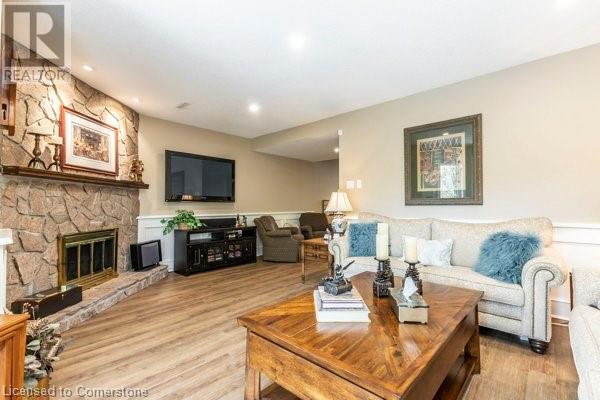 Photo 38 of 2099 Blacksmith Lane, Oakville ON