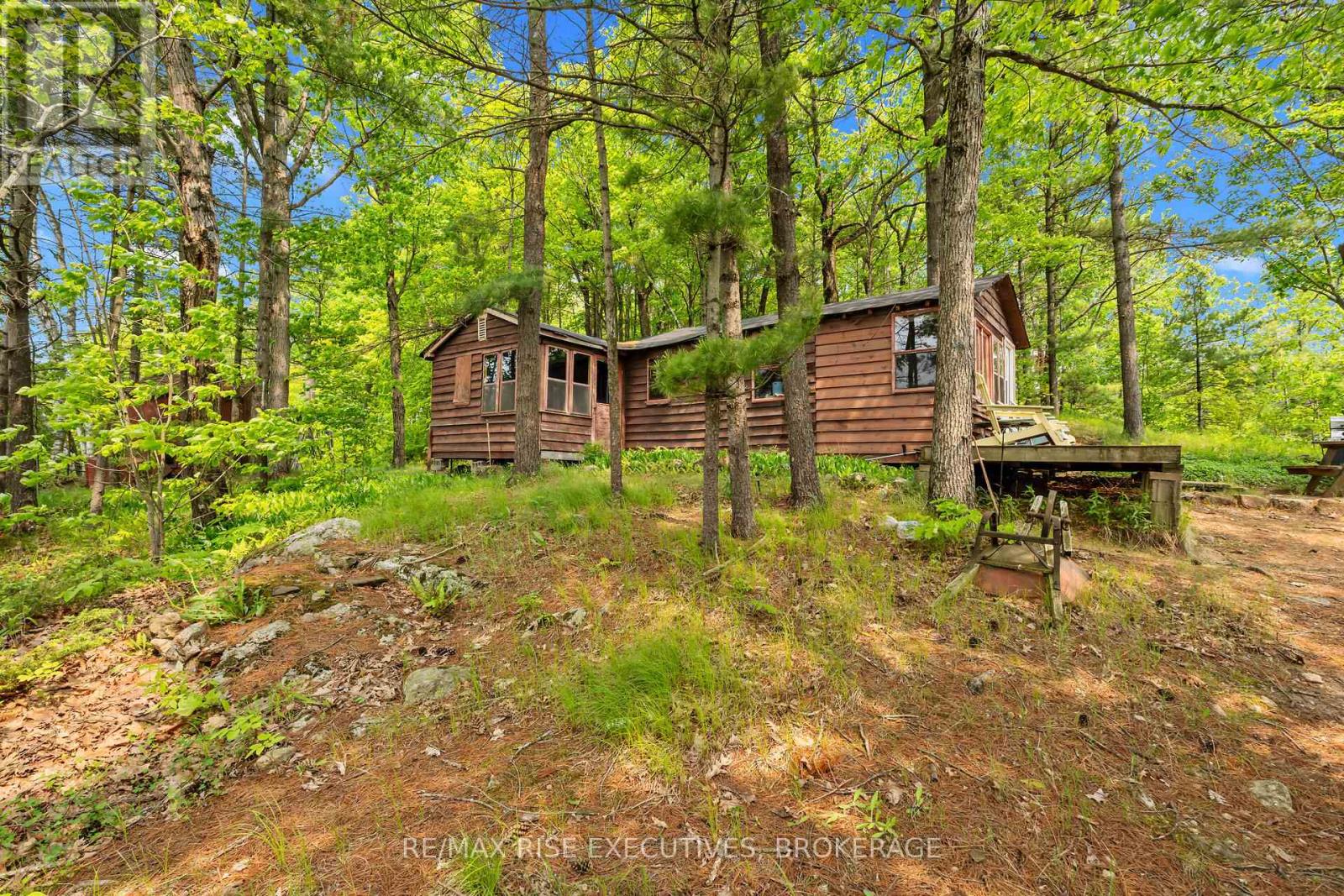 Photo 45 of 252 Dean Island Road, Rideau Lakes ON