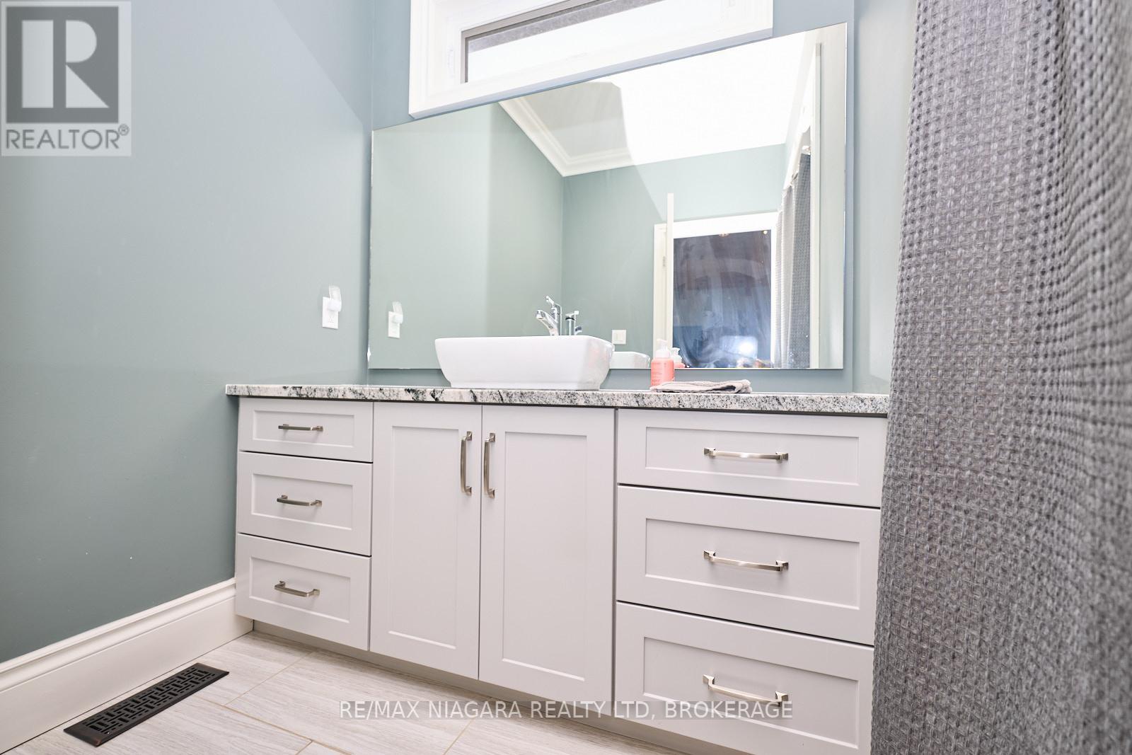 Photo 23 of 2391 Miller Road, Port Colborne ON