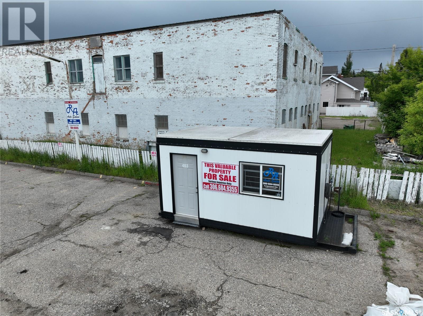 Photo 23 of 401 Lillooet Street W, Moose Jaw SK